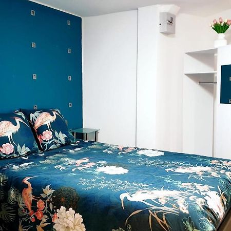 Jolie Appartement Avec 2 Chambres Partagees Paris Exterior photo